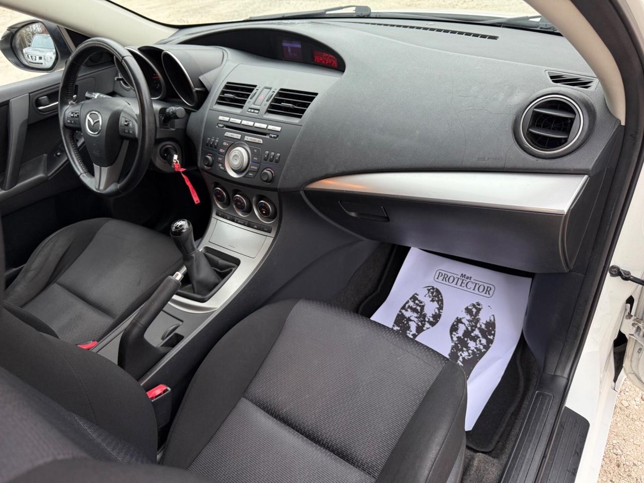 Mazda 3 1.6 MZ-CD 109 CV 5p. Advanced Unico Top