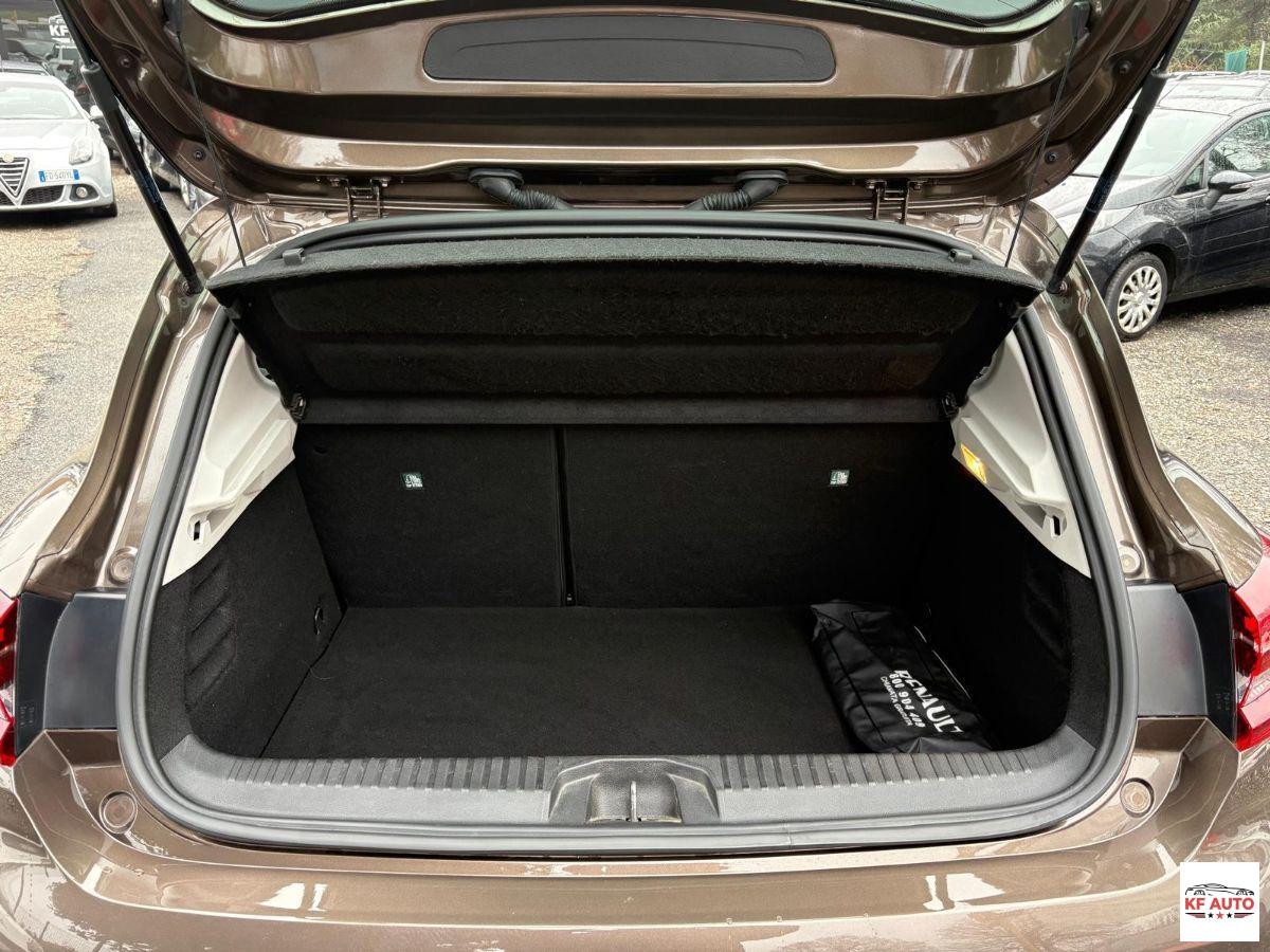 RENAULT - Clio 1.6 hybrid Serie limitata E-Tech 140cv auto