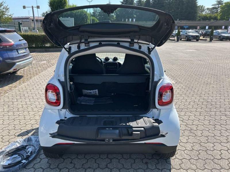 smart fortwo EQ PURE 22KW