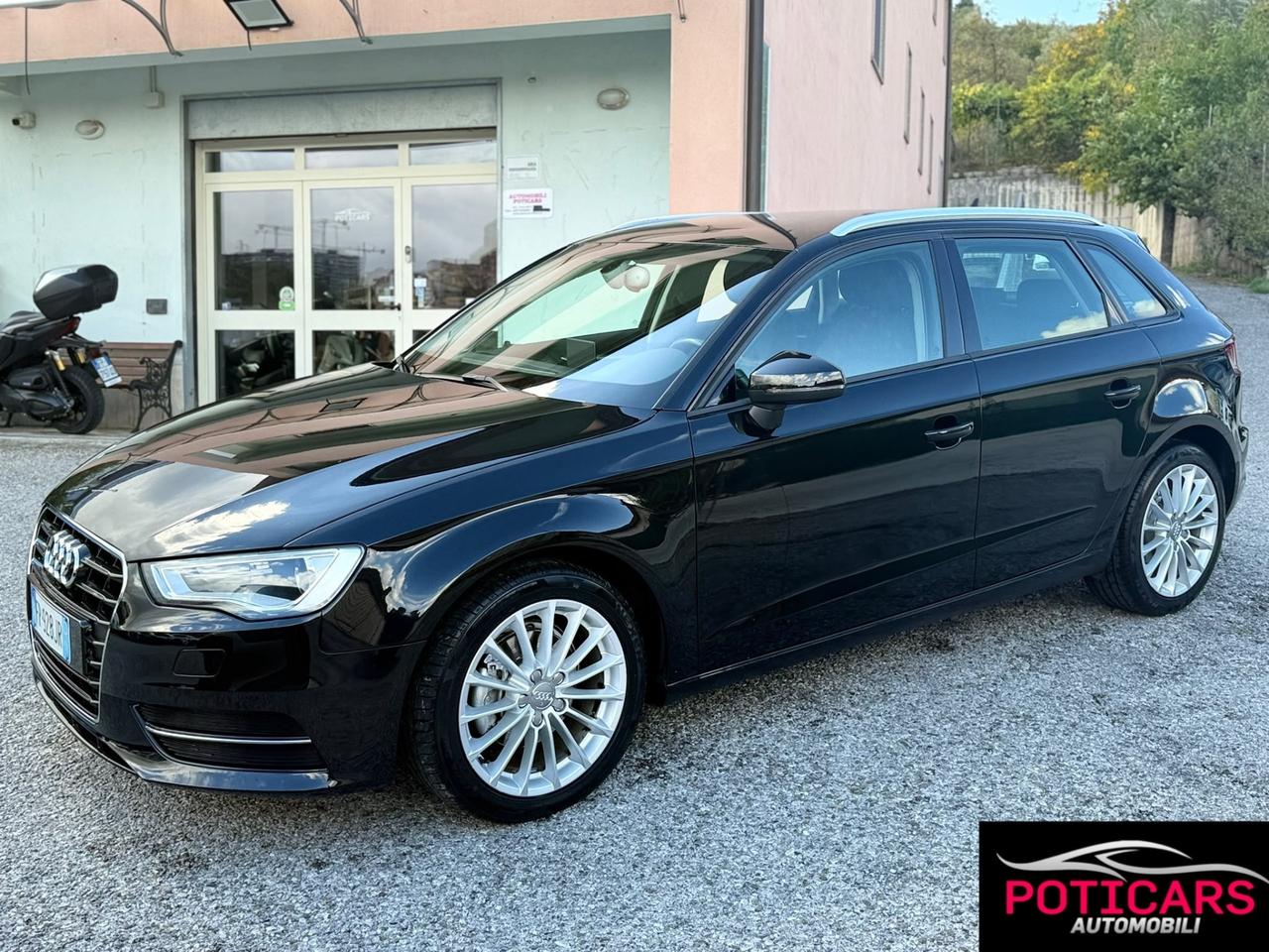Audi A3 1.6 TDI 105 CV AUTOMATICA
