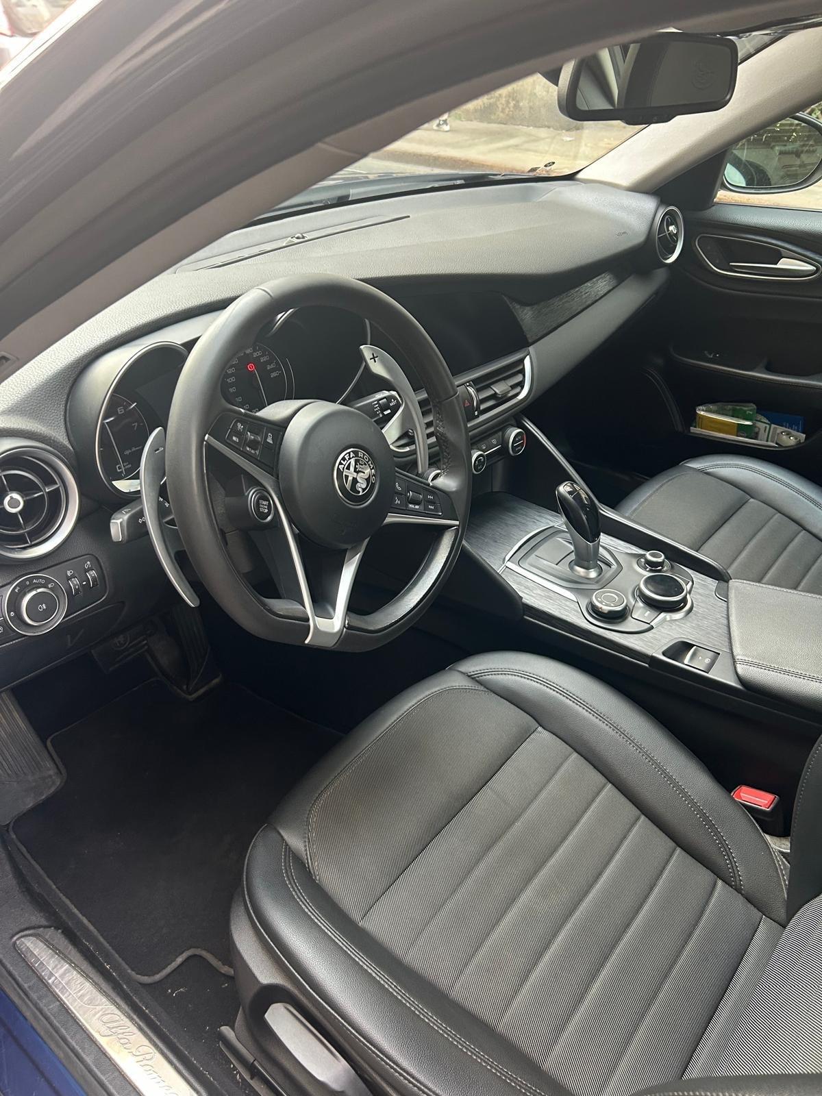 Alfa Romeo Giulia 2.0 Turbo 200 CV AT8