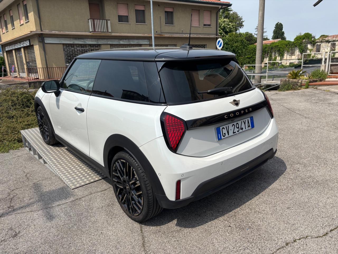 Mini 1.5 Cooper Essential