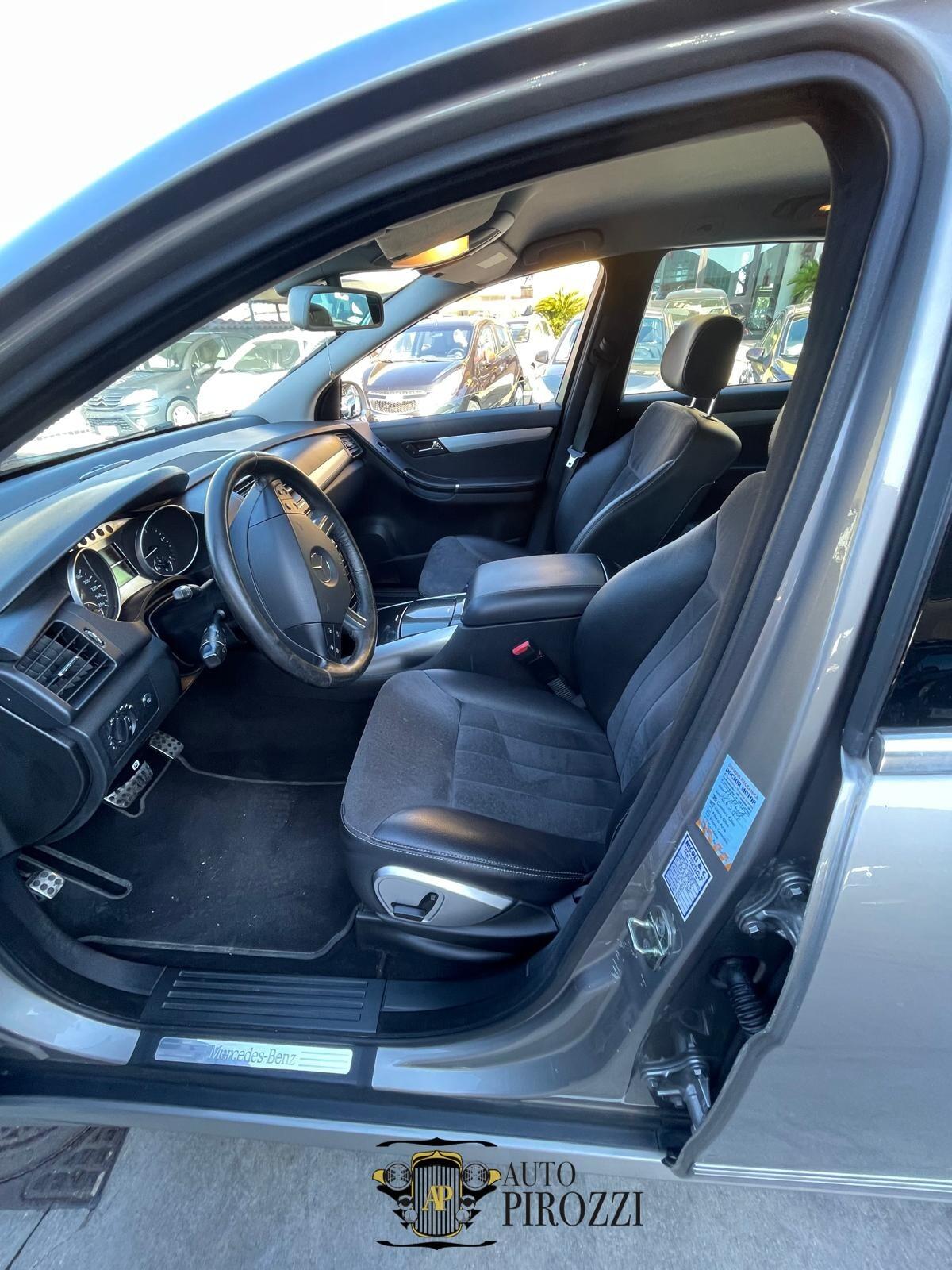 MERCEDES CLASSE R320 del 2008 con soli 160.000KM