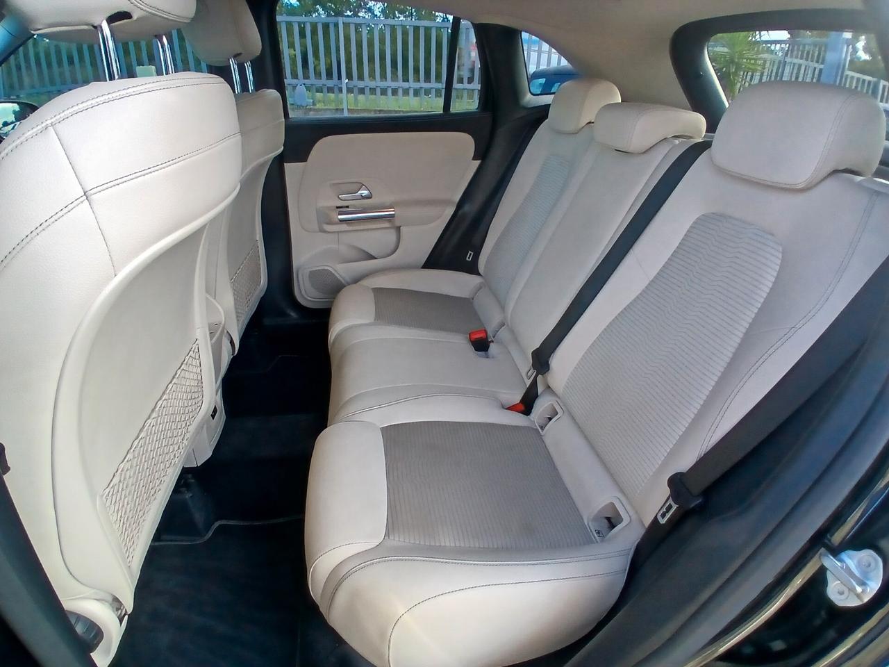 Mercedes-benz GLA 200d automatic Premium