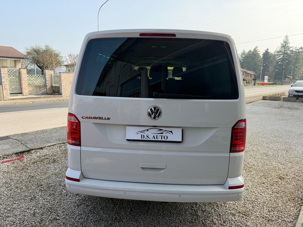Volkswagen Caravelle 2.0 150CV DSG 9 POSTI