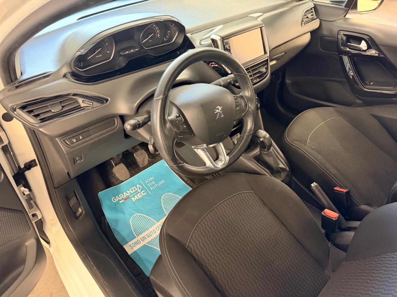 Peugeot 208 BlueHDi 75 5 porte Allure