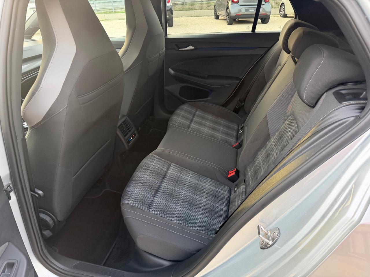 Volkswagen Golf 2.0 TDI DSG GTD