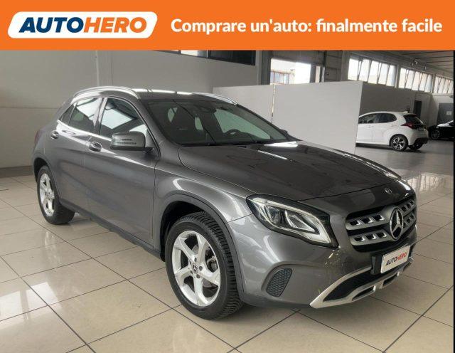 MERCEDES-BENZ GLA 200 Sport