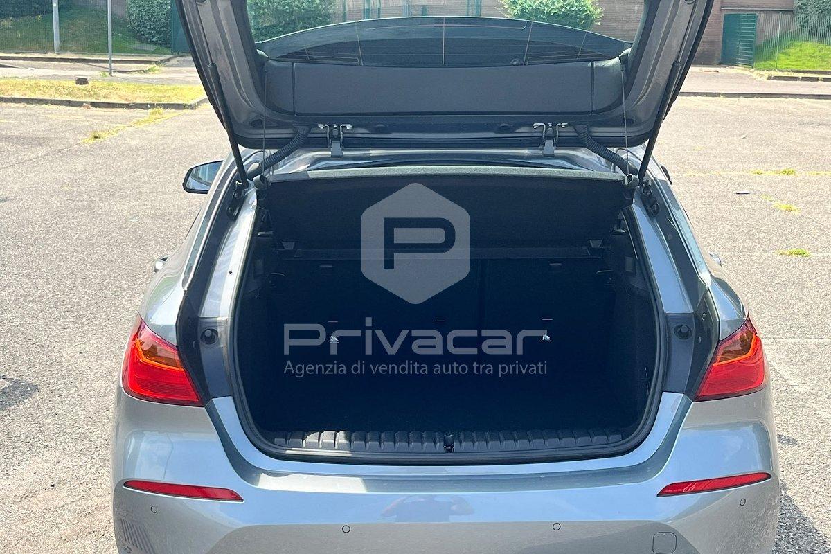 BMW 116d 5p. Business Advantage