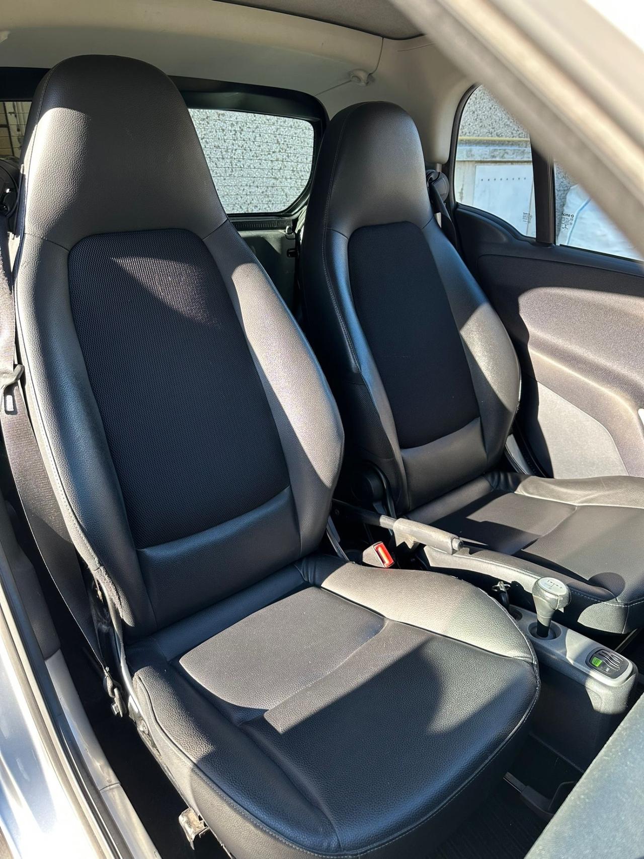 Smart ForTwo 1000 45 kW MHD coupé pure Teen II