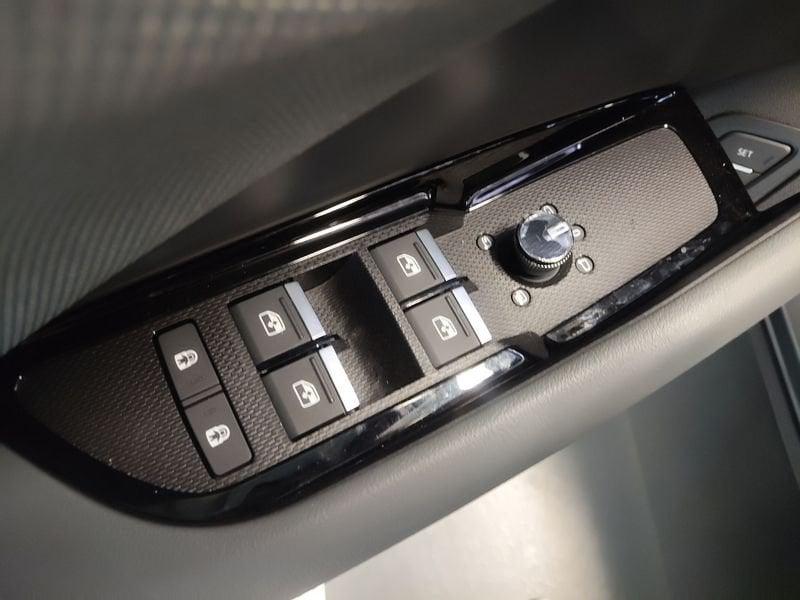 Audi Q3 Q3 1.5 e-hybrid Business 272cv s-tronic