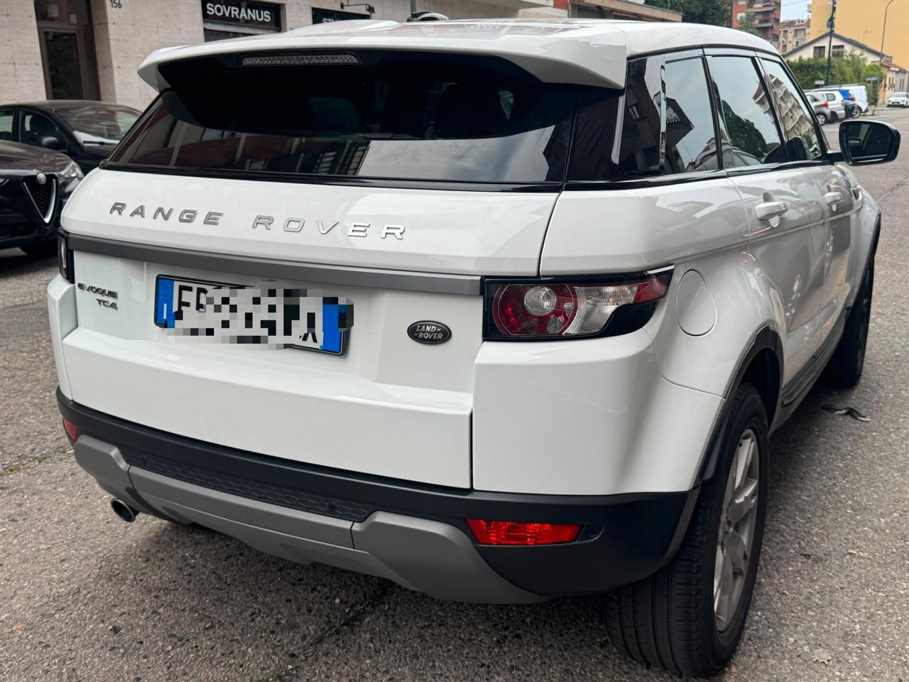 Land Rover Range Evoque 2.2 TD4 5p. Pure Tech Pack