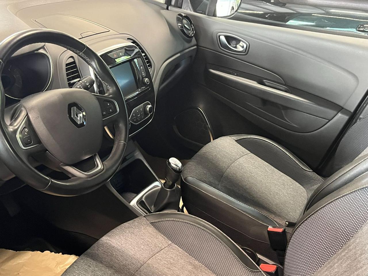 RENAULT Captur 1ª serie Captur TCe 12V 90 CV S...