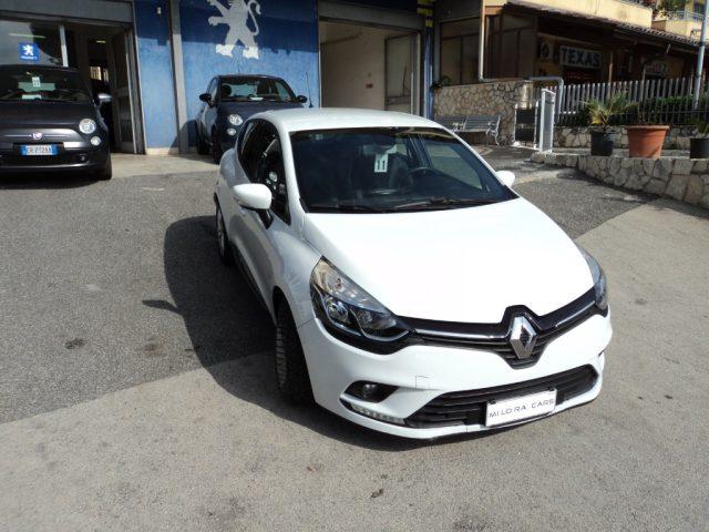 RENAULT Clio dCi 8V 90 CV EDC 5 porte Moschino Intens