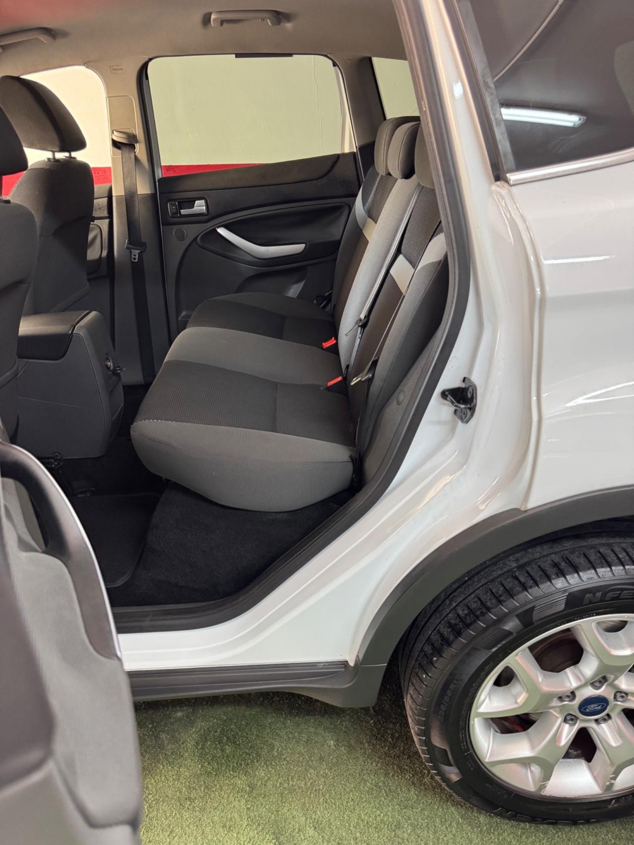 Ford Kuga Kuga+ 2.0 TDCi 140 CV 2WD DPF