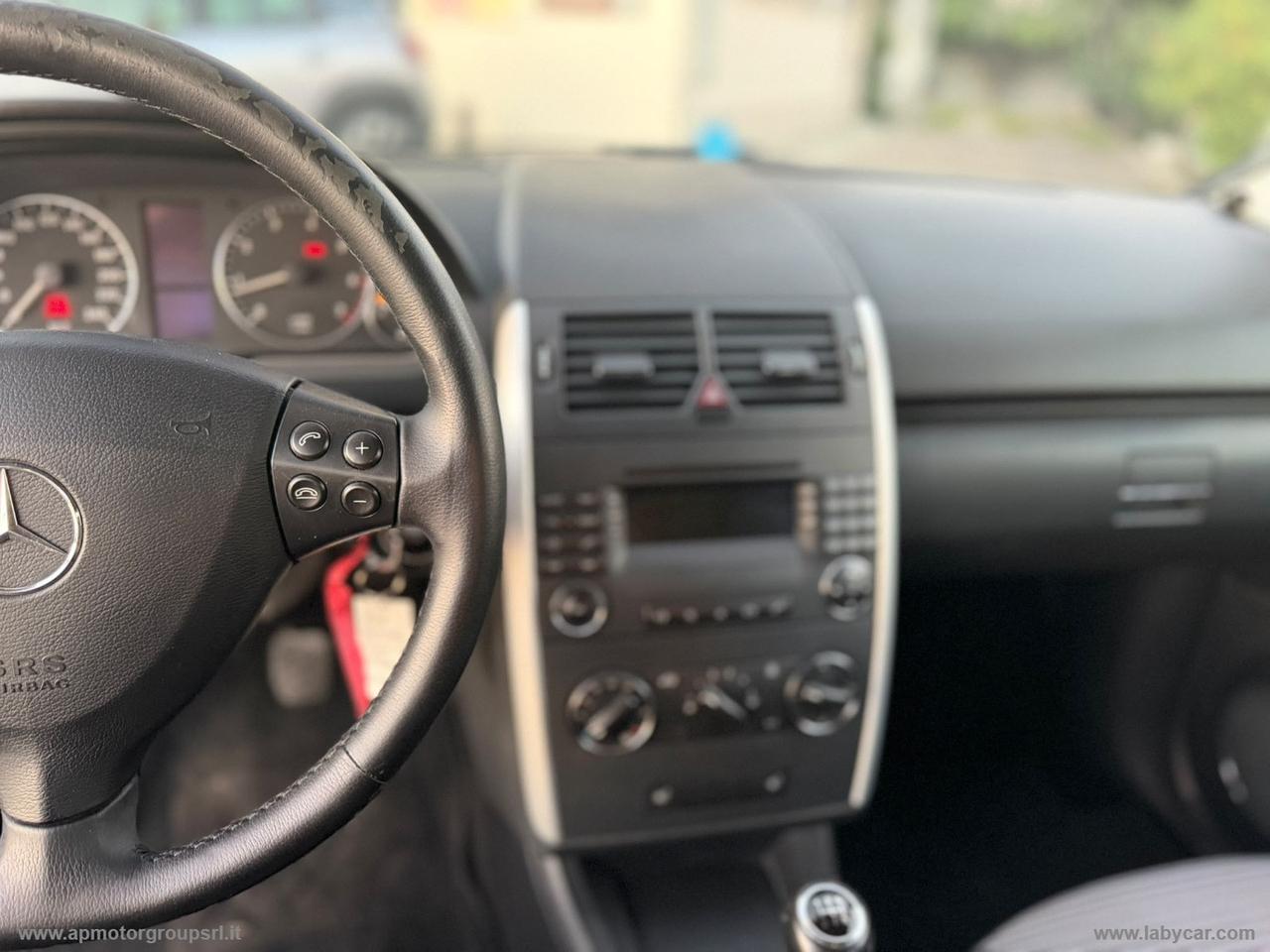 MERCEDES-BENZ A 150 Avantgarde BLACK MATT