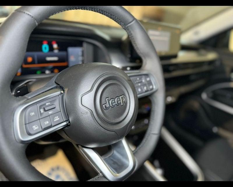 Jeep Avenger 1.2 Turbo MHEV Summit