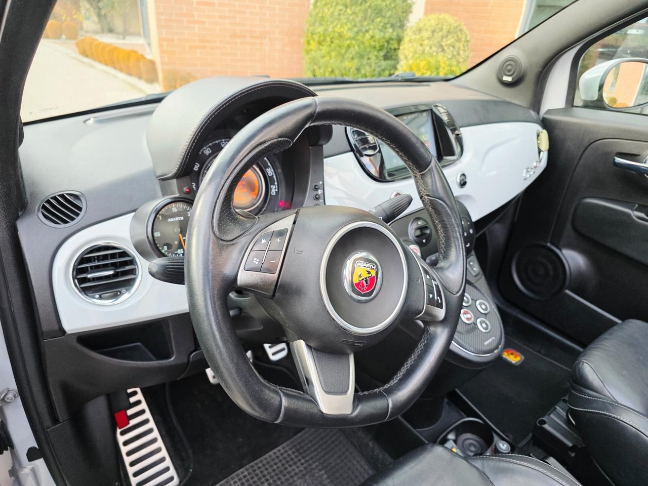 Abarth 500 C 1.4 Turbo T-Jet MTA tagliando e distribuzione fatta
