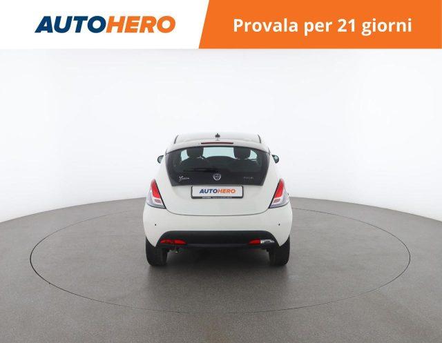 LANCIA Ypsilon 1.0 FireFly 5 porte S&S Hybrid Ecochic Silver