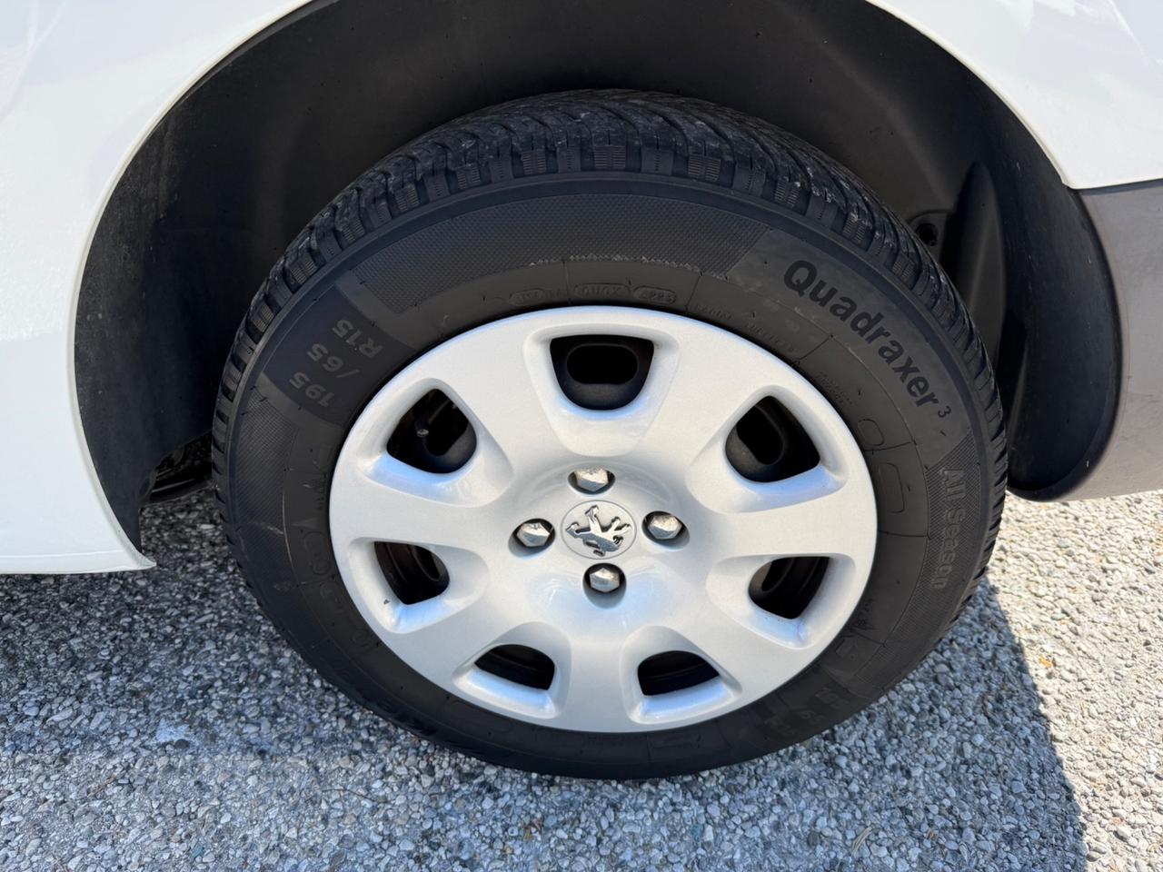 Peugeot Partner BlueHDi Ok NEOPATENTATI