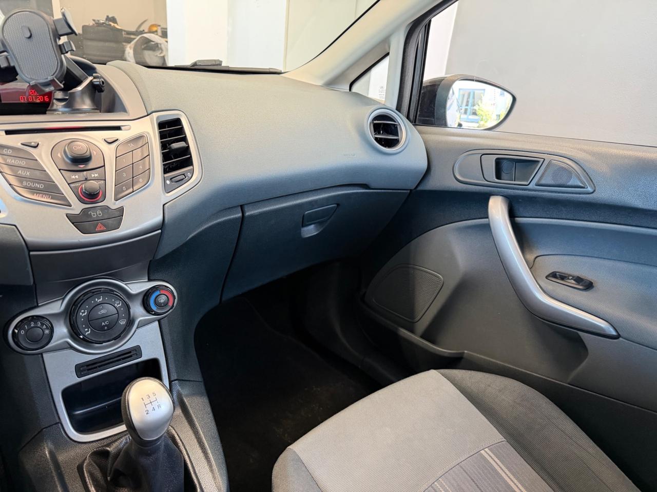Ford Fiesta 1.4 5 porte Bz.- GPL Titanium