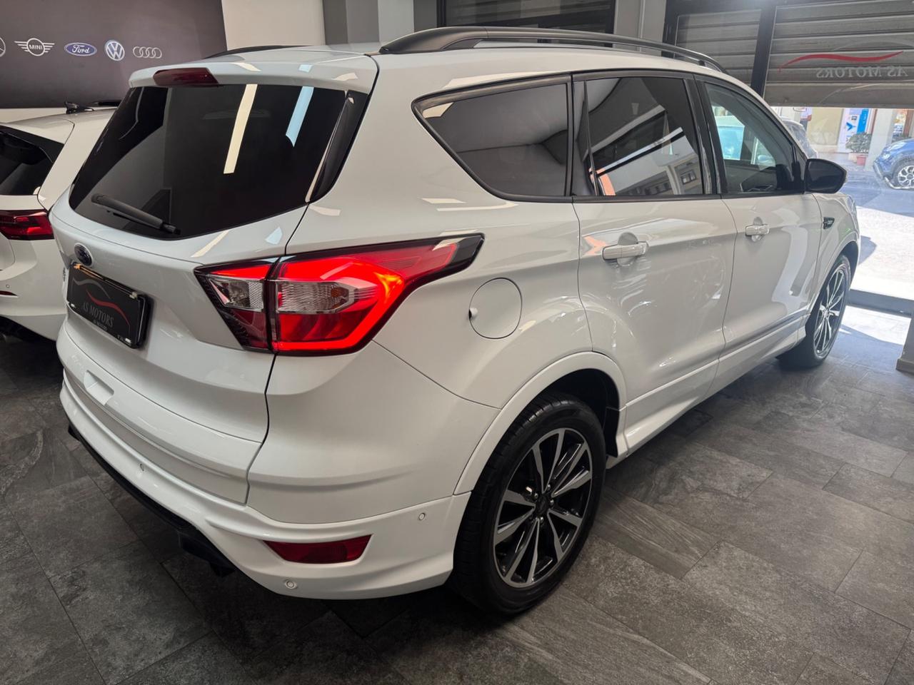 Ford Kuga 1.5 TDCI 120 CV ST-Line