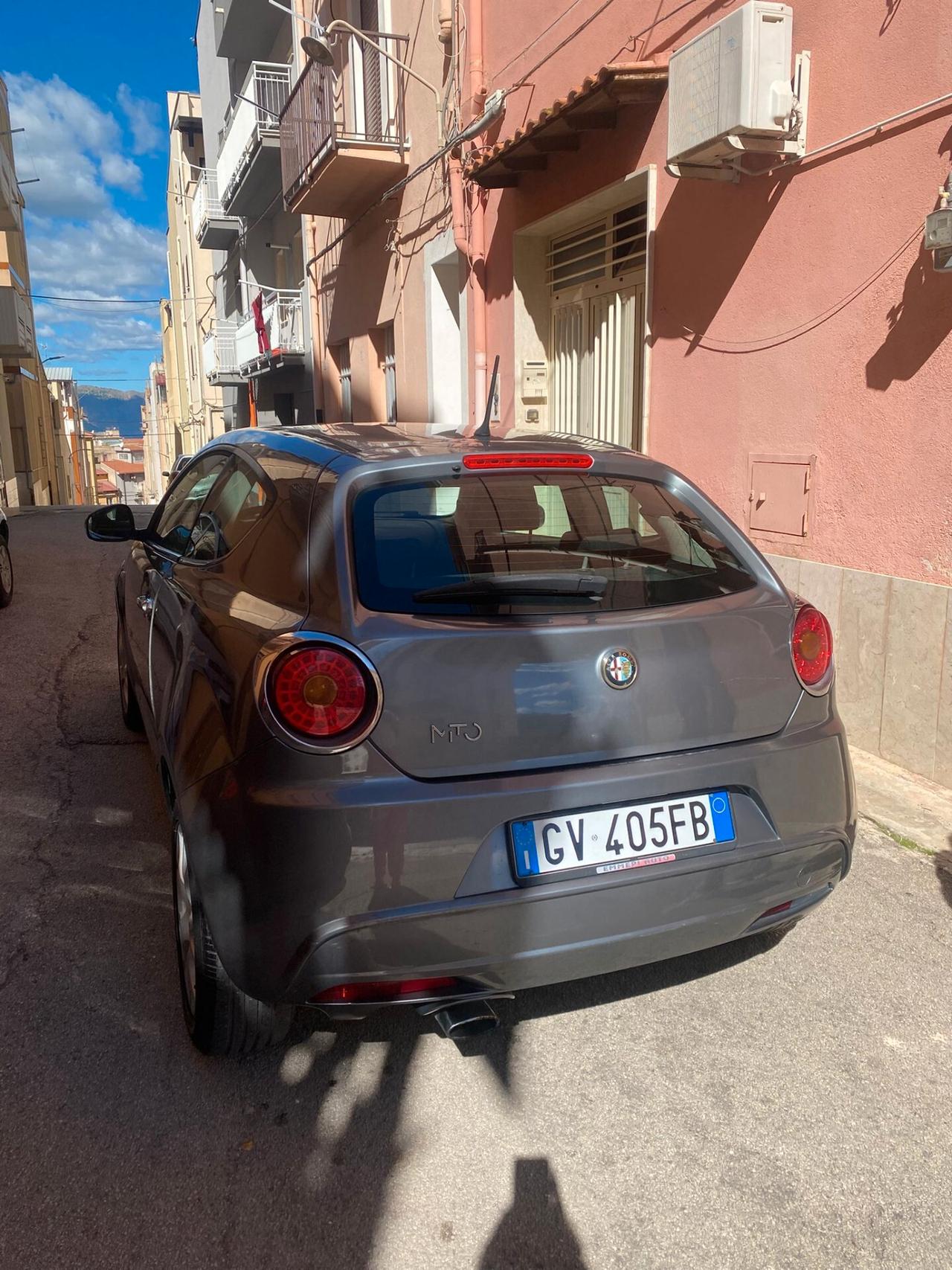 Alfa Romeo MiTo 1.6 JTDm-2 S&S Distinctive Sport Pack