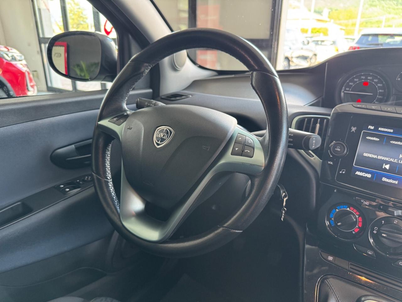 Lancia Ypsilon 1.0 FireFly Hybrid Gold - 2023