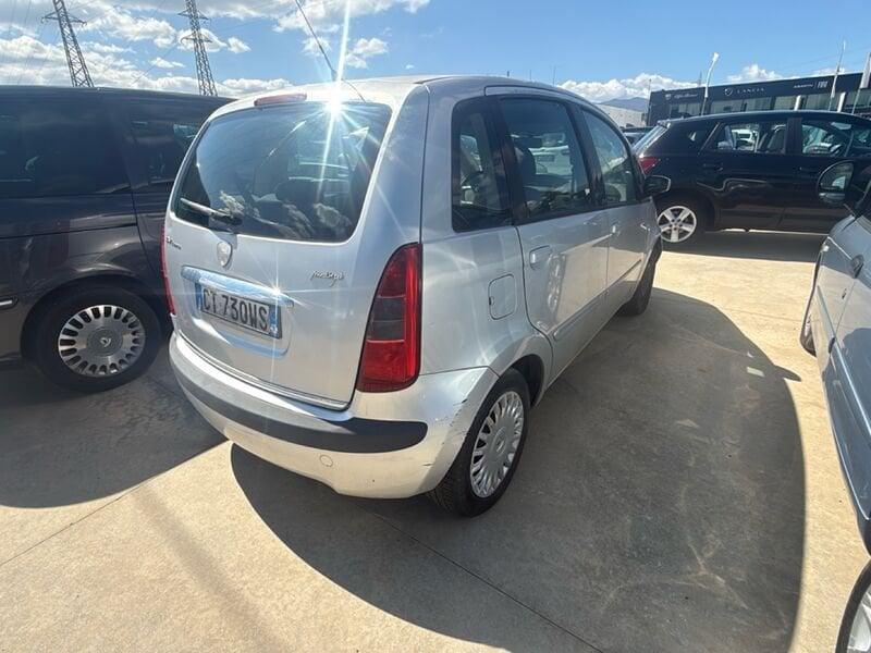 Lancia Musa I 2004 1.9 mjt Oro