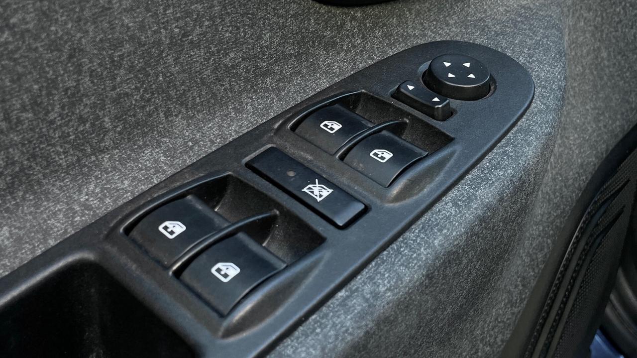 LANCIA 1.0 FIREFLY HYBRID 5P 69CV - NEOPATENTATI