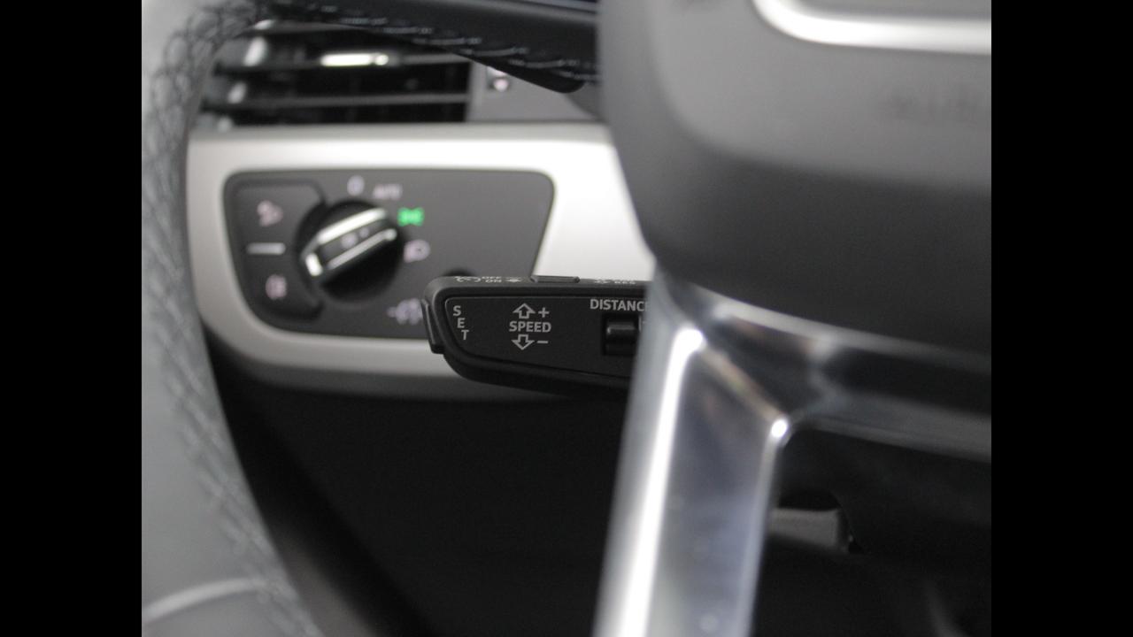 Audi Audi A4 Avant Business 30 TDI 100(136) kW(CV) S tronic