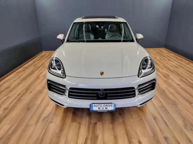 PORSCHE Cayenne 3.0 V6 E-Hybrid Platinum Edition