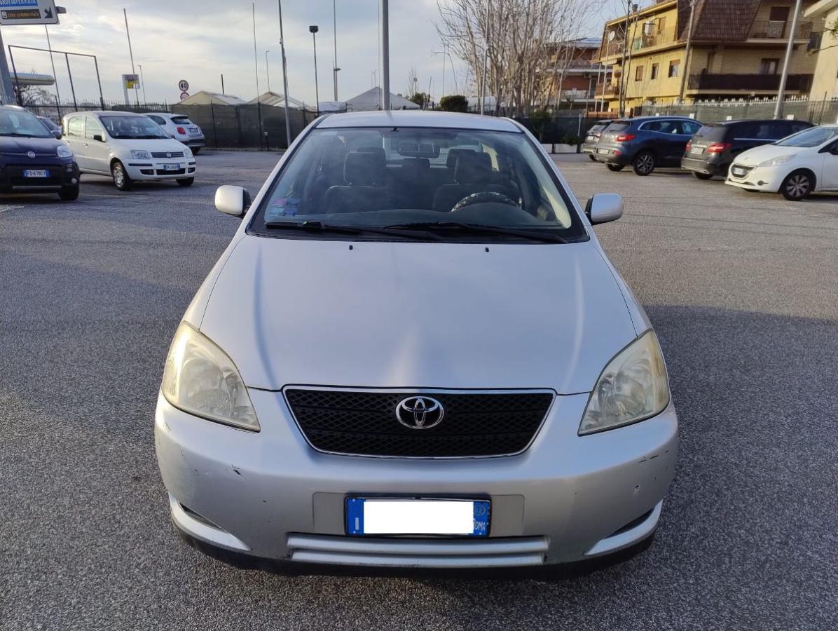 TOYOTA Corolla 1.4 16V 5 porte