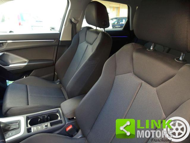 AUDI Q3 40 TFSI quattro Advanced