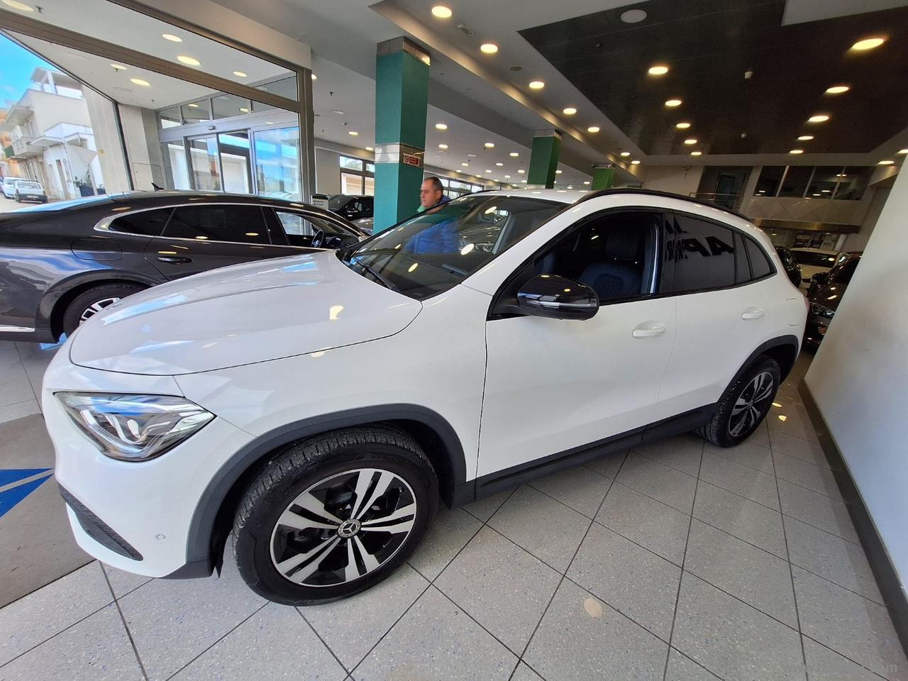 MERCEDES-BENZ GLA 200 d Automatic Sport Plus