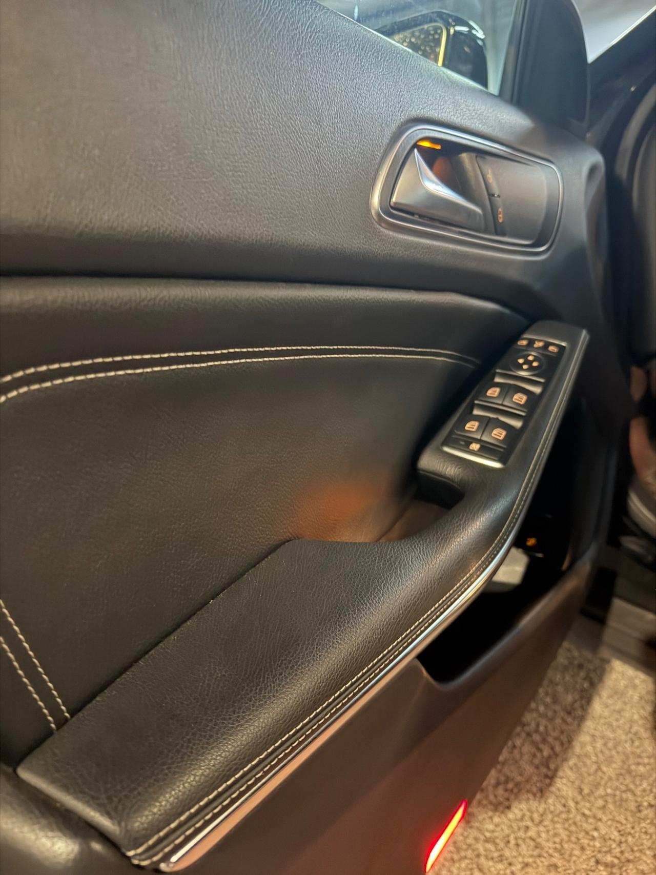 Mercedes-benz GLA 200 d Automatic Premium