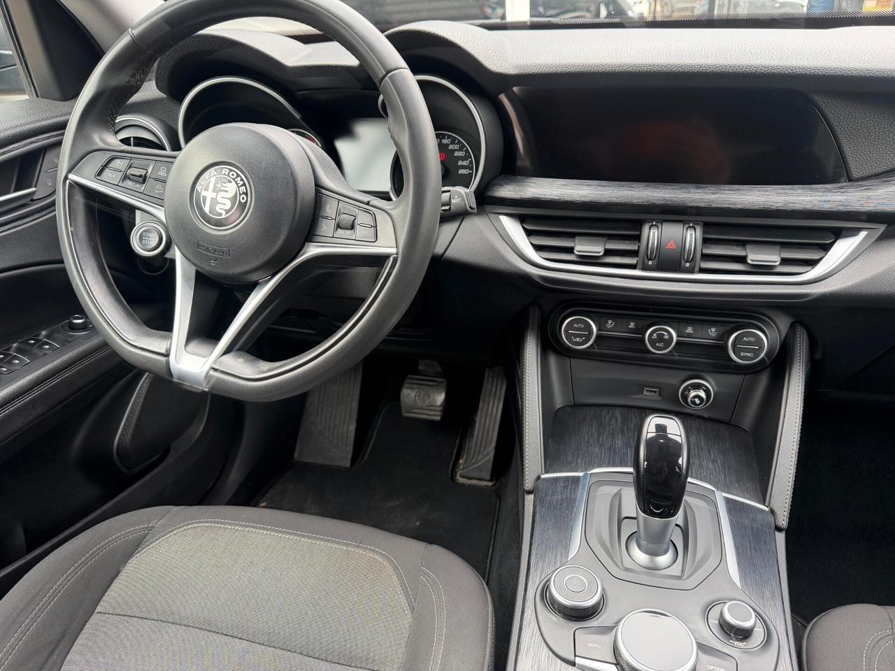 Alfa Romeo Stelvio 2.2 Turbodiesel 160 CV AT8 RWD Business