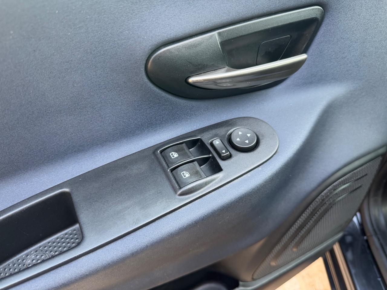 Lancia Ypsilon 1.2 69 CV GPL Ecochic Gold