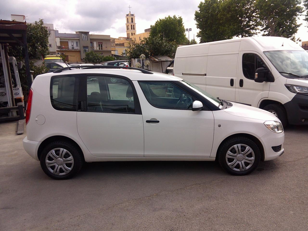 Skoda Roomster 1.6 TDI CR 90CV Scout 13