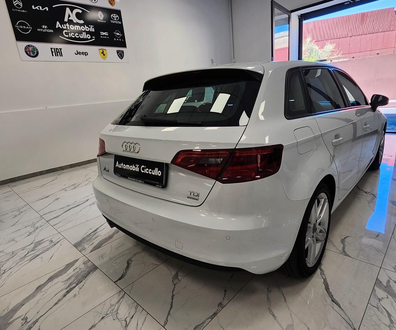 Audi A3 SPB 1.6 TDI clean diesel Attraction