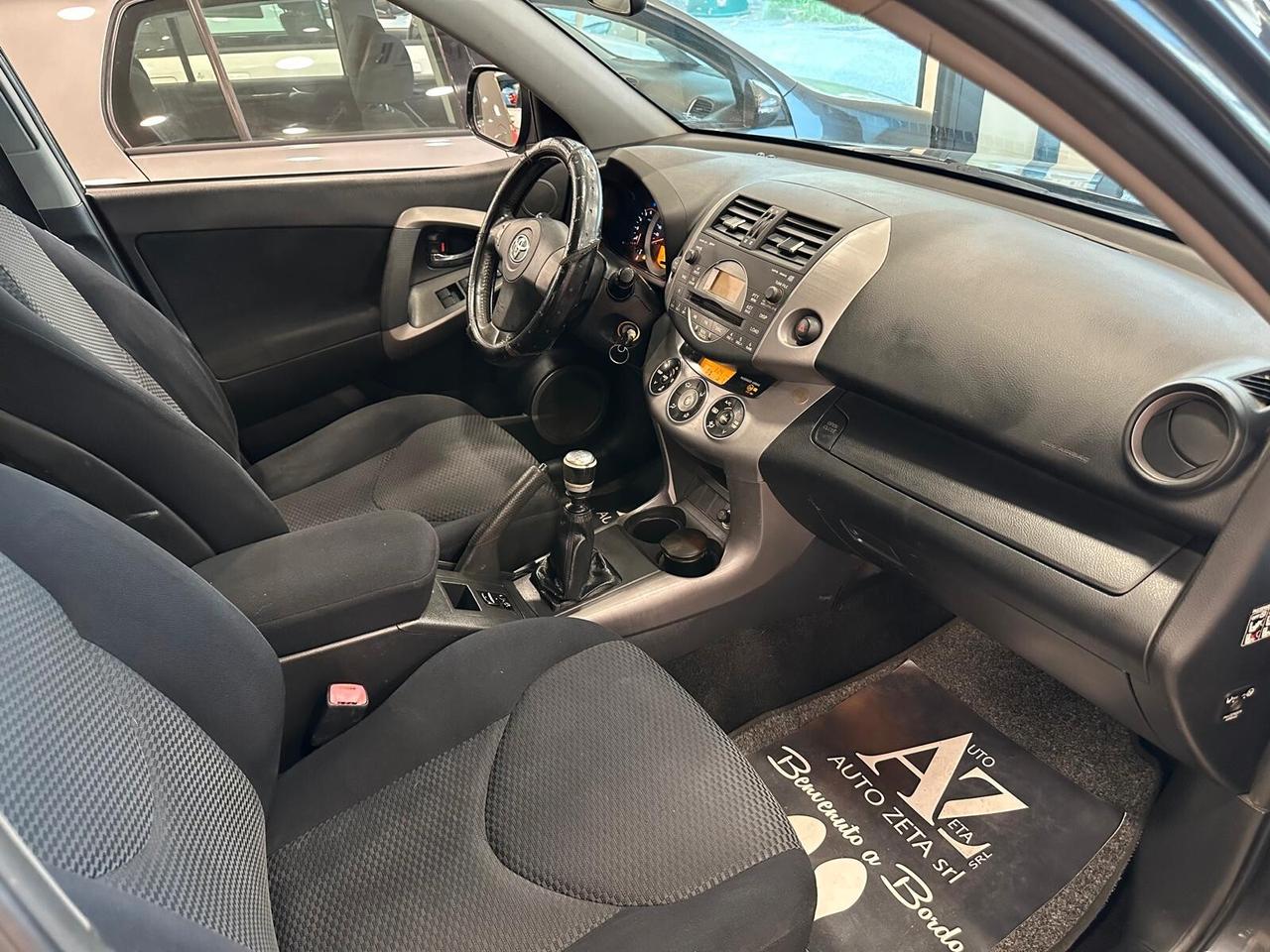 Toyota RAV4 2.2 D-4D 136 CV Luxury