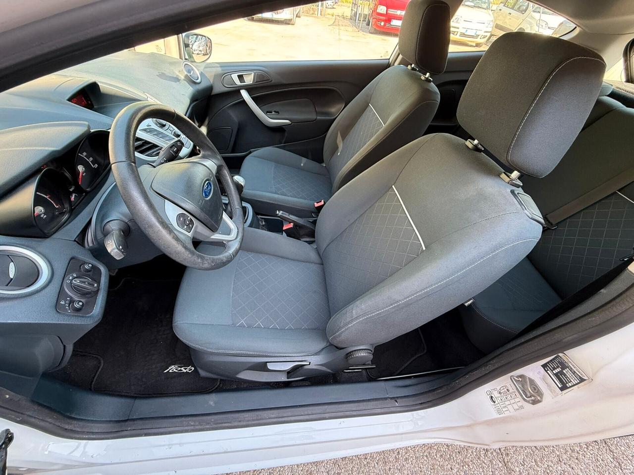 Ford Fiesta 3p 1.2 2012 neo-pat