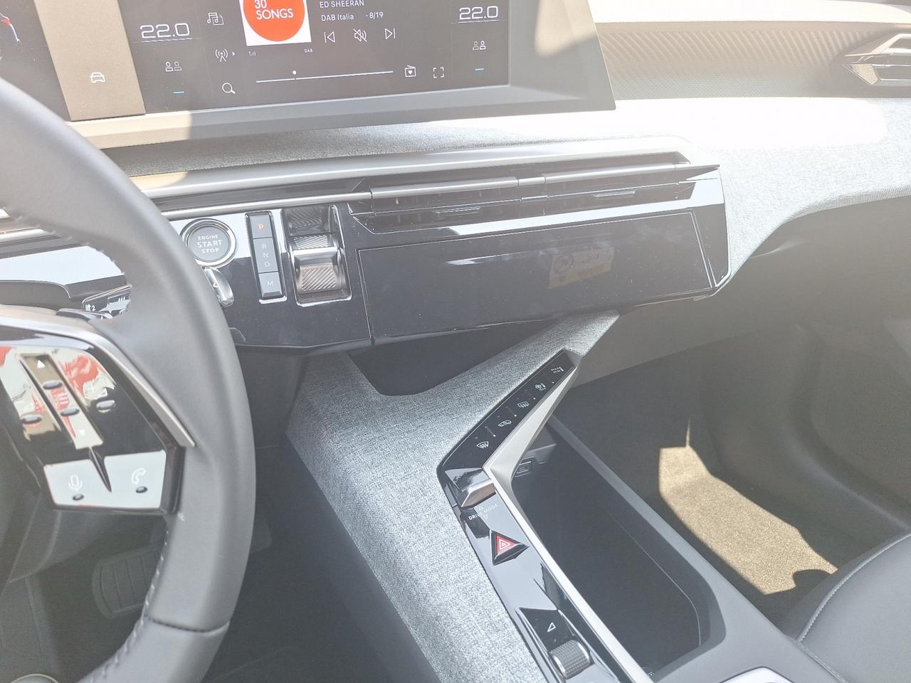 PEUGEOT Nuovo 5008 Hybrid 145 e-DCS6 ALLURE