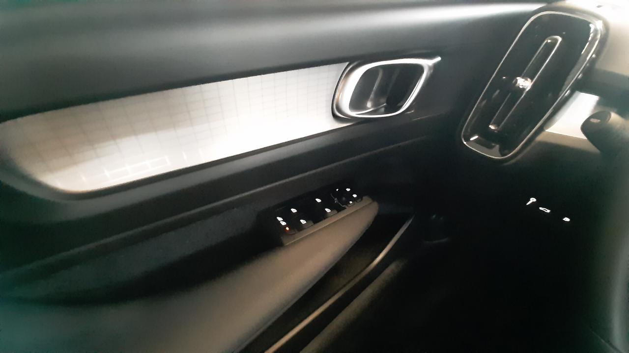 Volvo XC40 T5 Recharge Plug-in Hybrid automatico Core