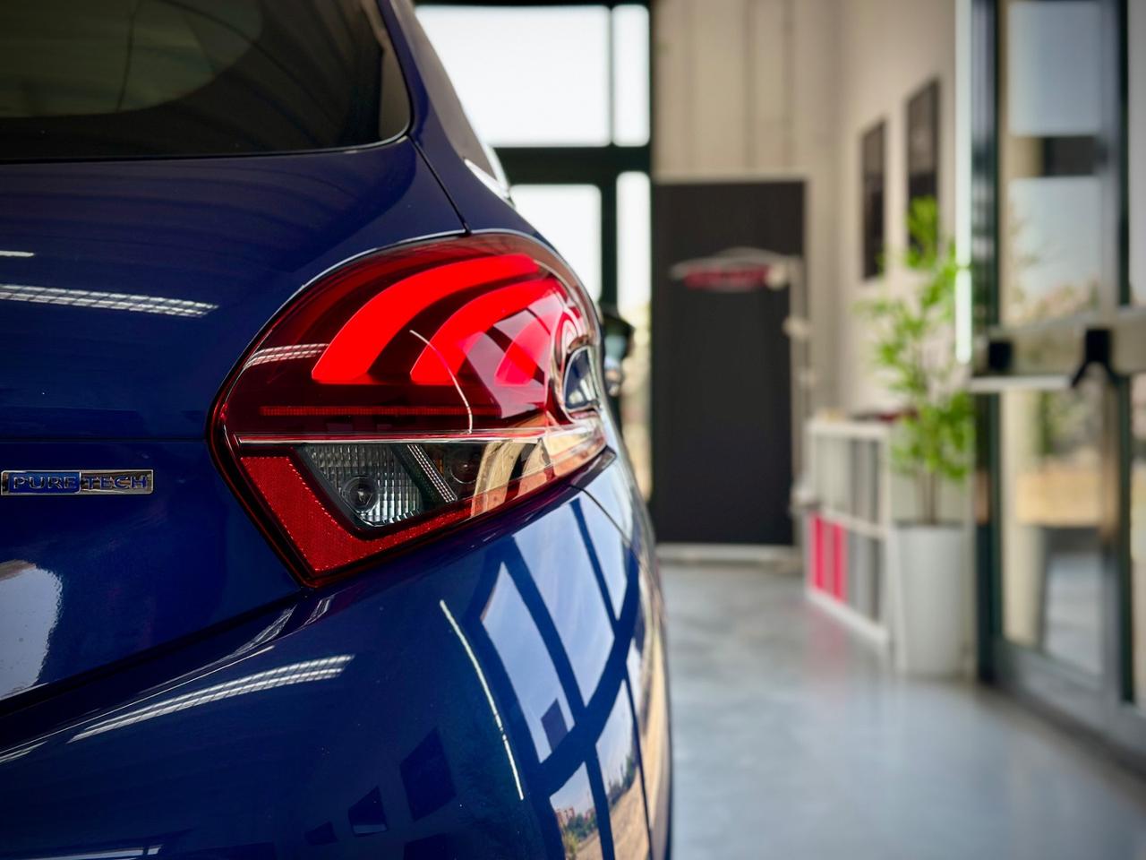 Peugeot 208 PureTech 110 S&S 5 porte Allure