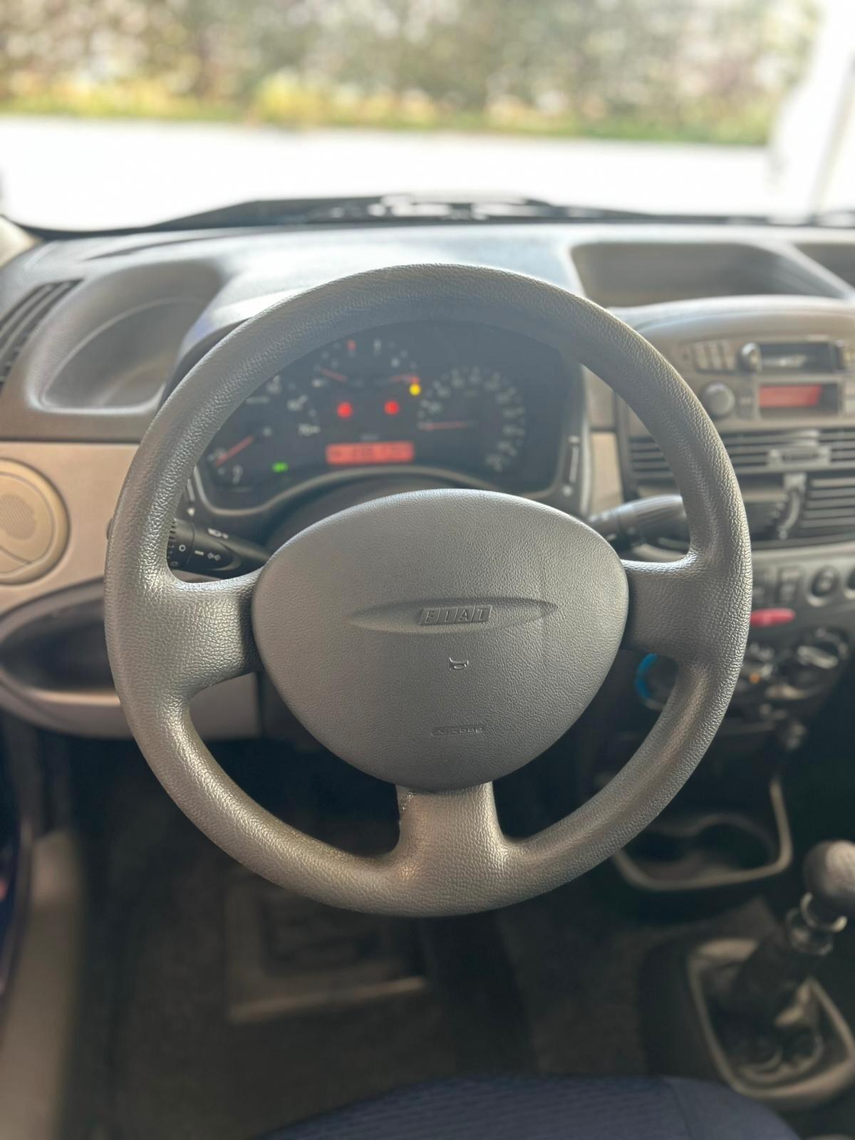 Fiat Punto 1.2i 16V soli 27000km