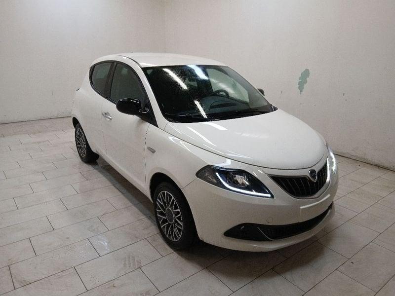 Lancia Ypsilon 1.0 firefly hybrid Gold s&s 70cv 5p.ti