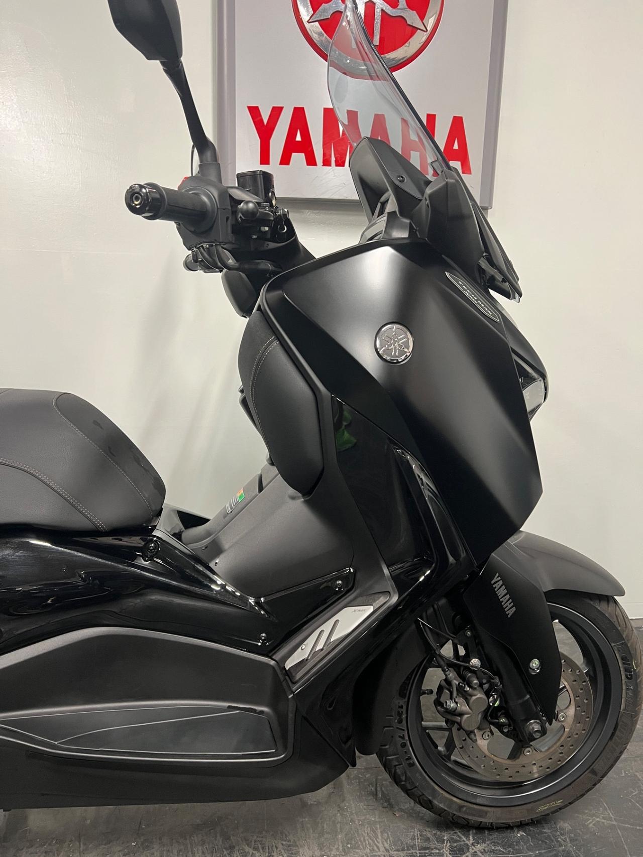 Yamaha X-Max 300 Tech max