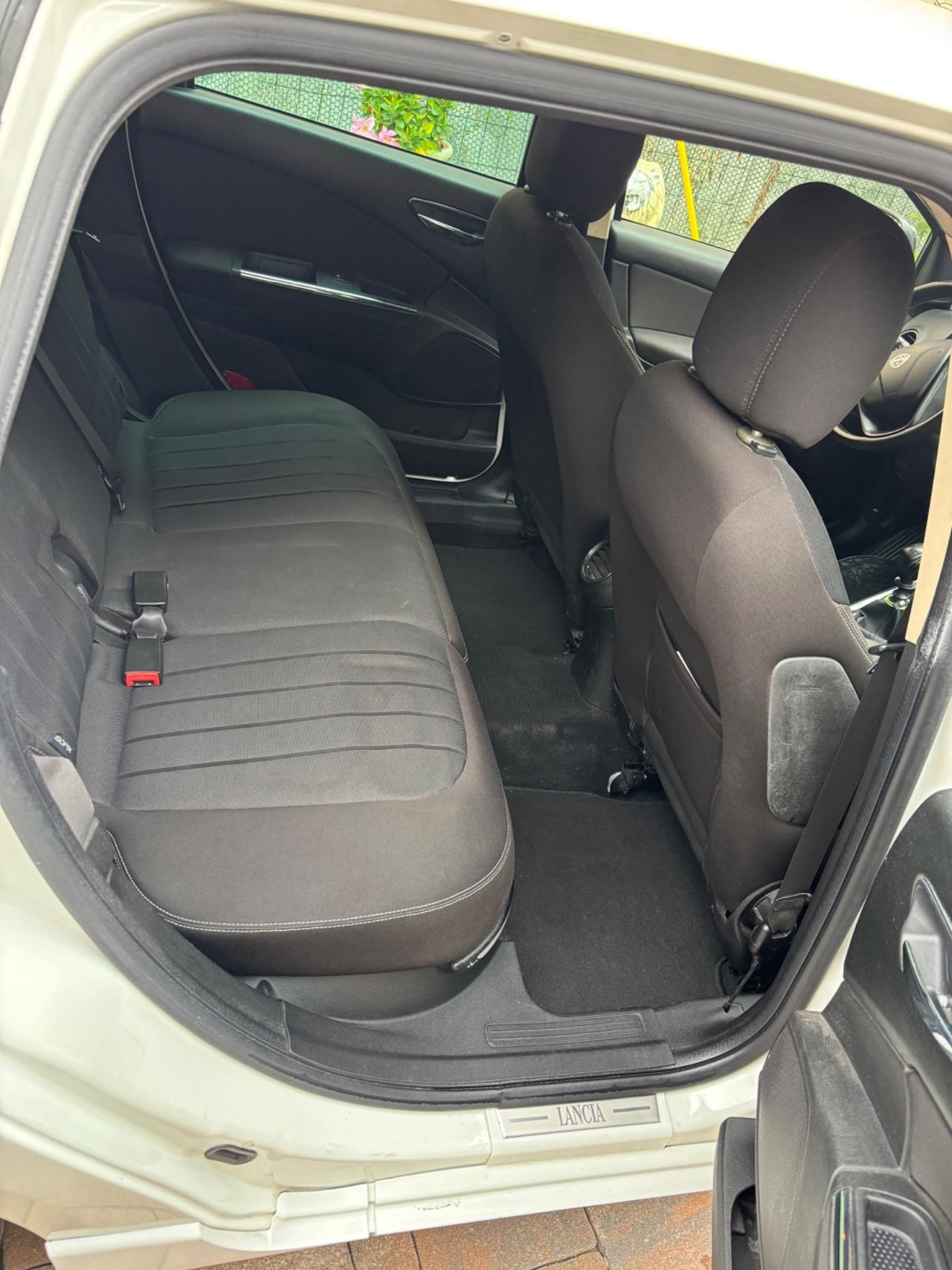 Lancia Delta 1.6 MJT DPF 105 CV Gold