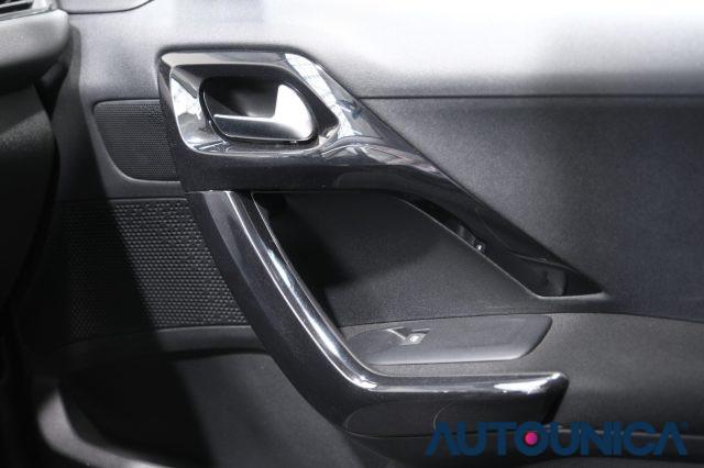 PEUGEOT 208 PURETECH 82 5 PORTE GPL ALLURE NEOPATENTATI